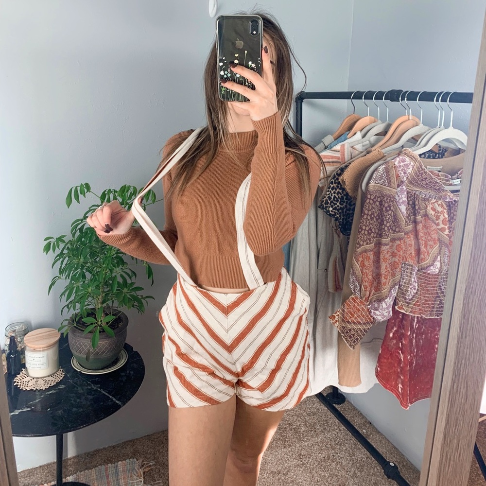 Urban Outfitters // NWT romper shorts - Picture 2 of 10